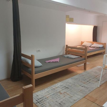 Hostel Inn Downtown Belgrado Esterno foto