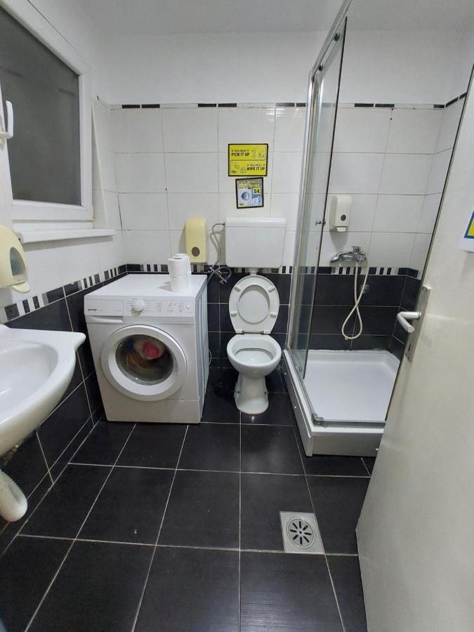 Hostel Inn Downtown Belgrado Esterno foto