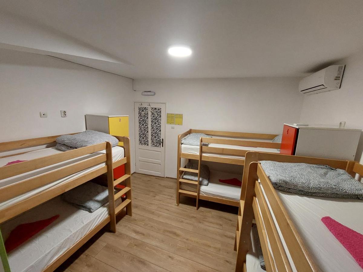 Hostel Inn Downtown Belgrado Esterno foto