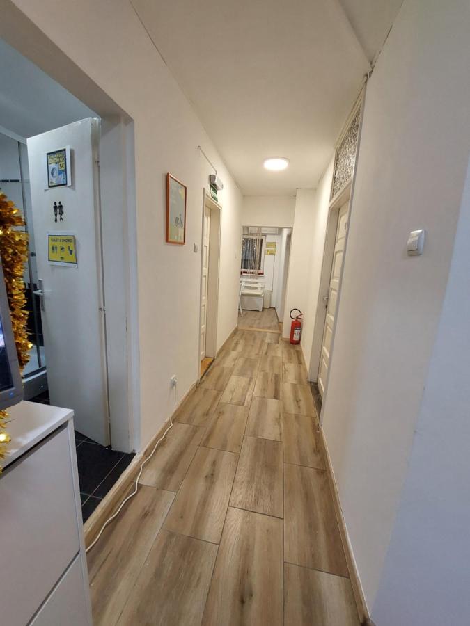 Hostel Inn Downtown Belgrado Esterno foto