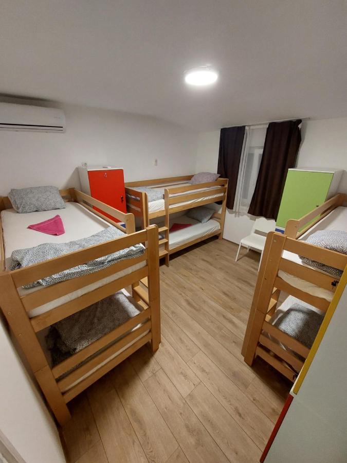 Hostel Inn Downtown Belgrado Esterno foto