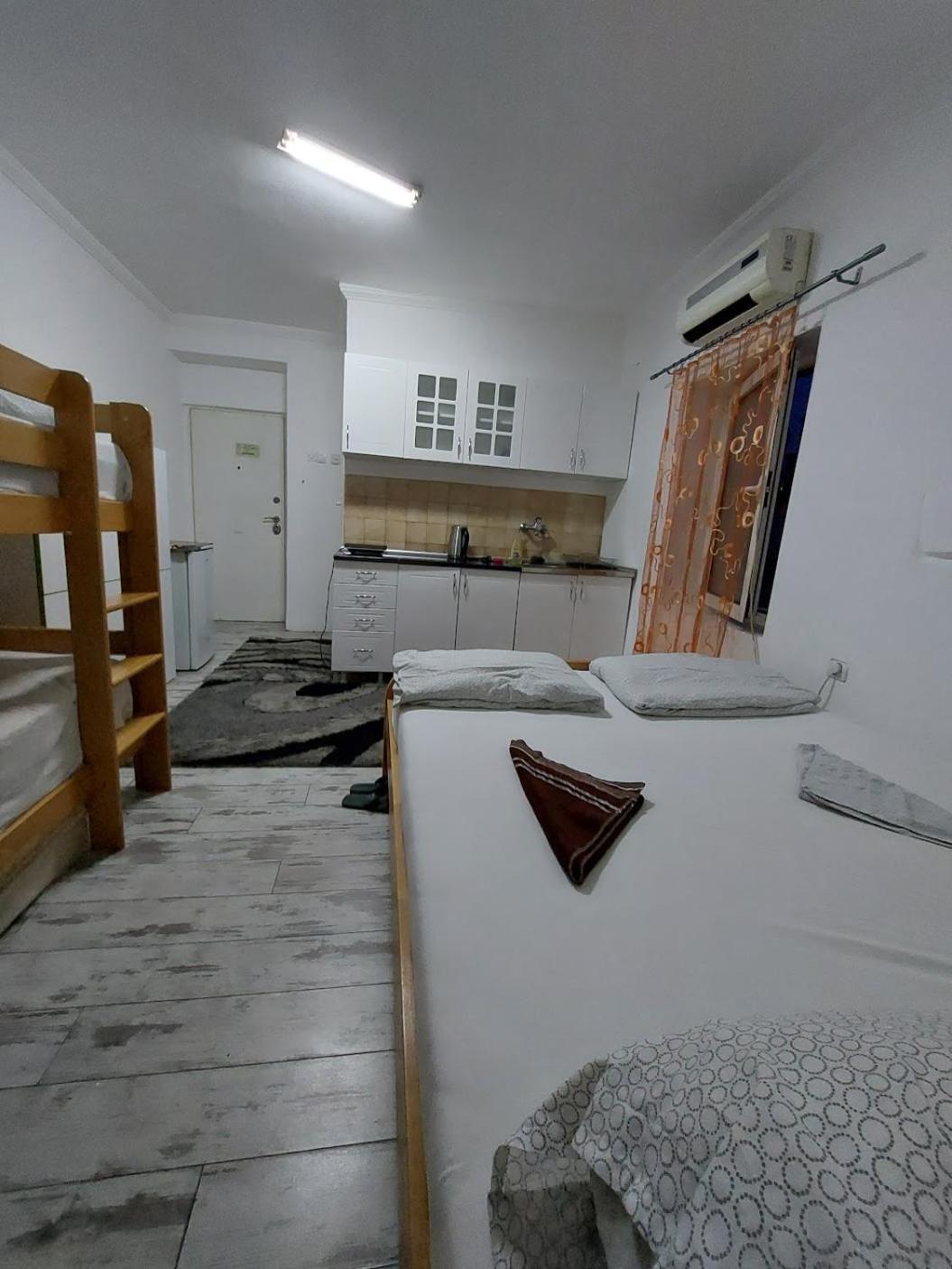 Hostel Inn Downtown Belgrado Esterno foto