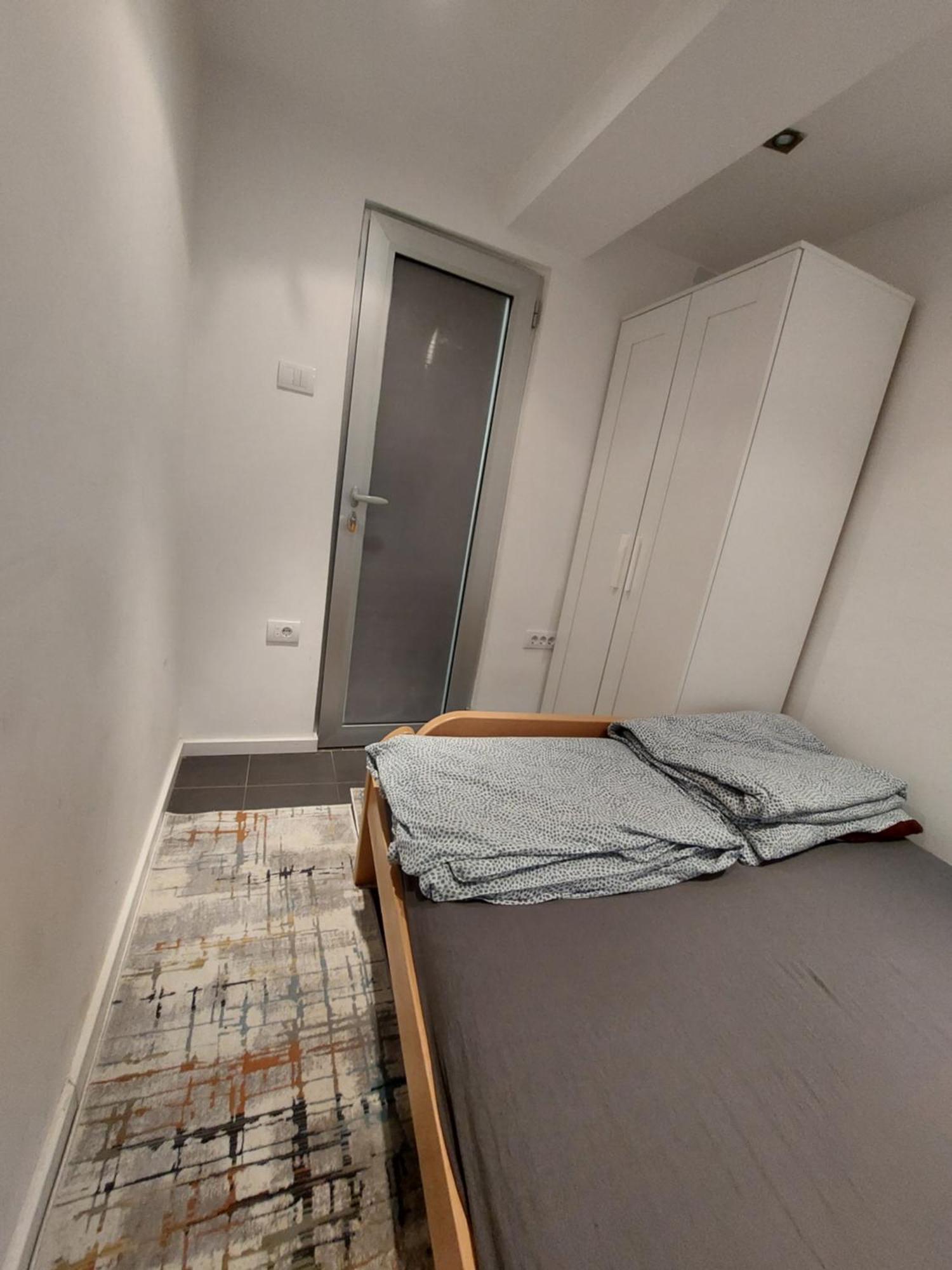 Hostel Inn Downtown Belgrado Esterno foto