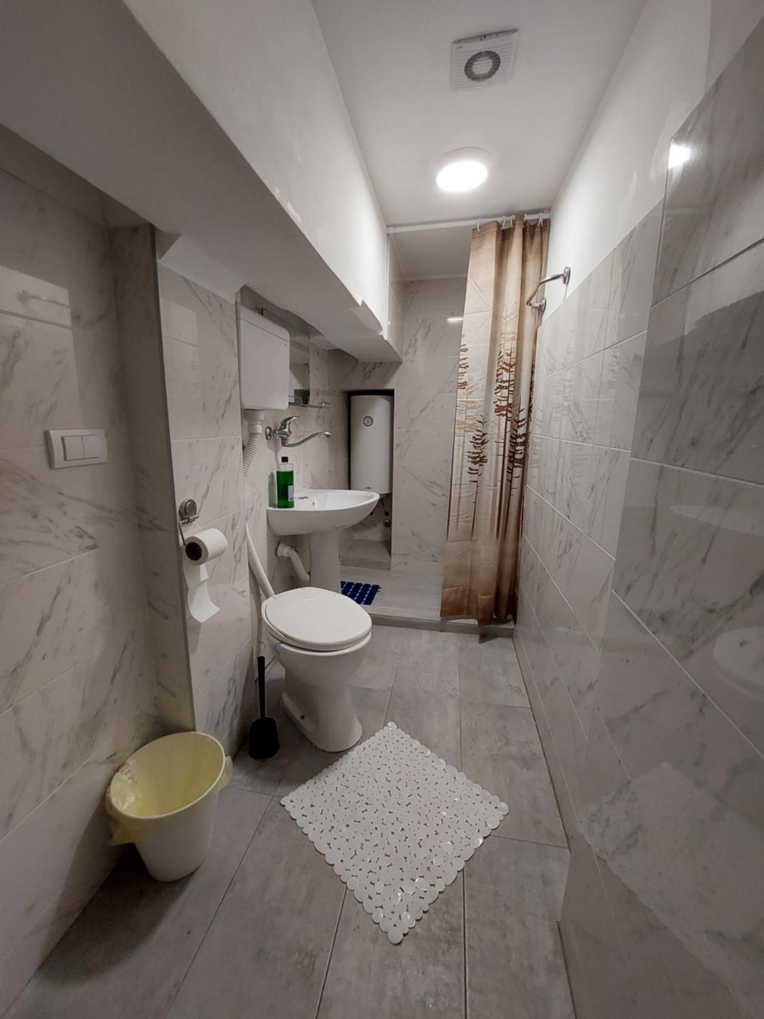 Hostel Inn Downtown Belgrado Esterno foto